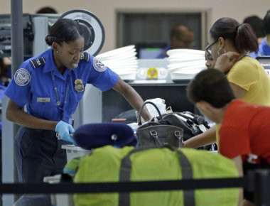 «Καμπανάκι» από ISIS και Αλ Κάιντα σε ΗΠΑ - Τελειοποιούν τις βόμβες-Η/Υ για να μην ανιχνεύονται στα αεροδρόμια (φωτό)